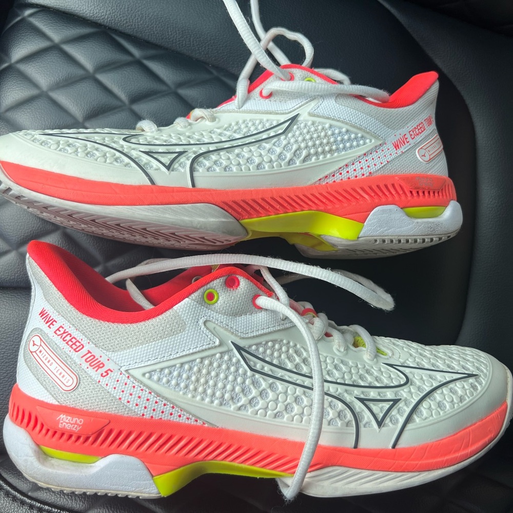 Mizuno Women's White and Neon Pink Tennis Shoes